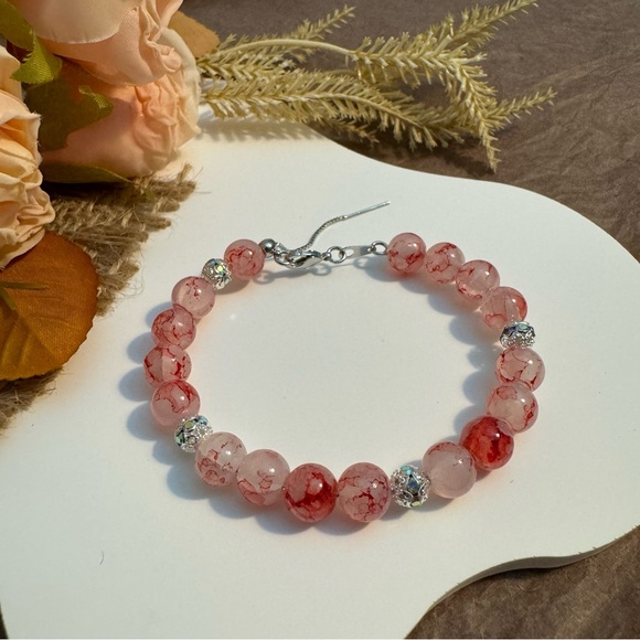 Pink Marbled-Patten Beaded Bracelet - Picture 4 of 5